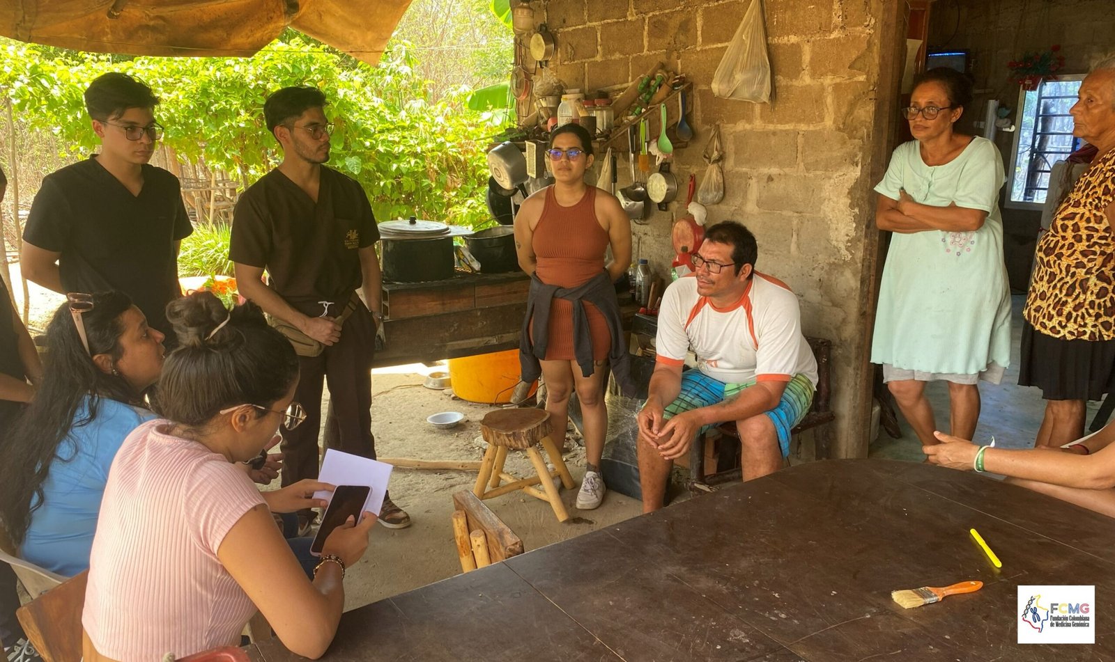 Trabajo comunitario de la FCMG con familias